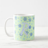 Snowflakes pastel Green Elegant Script Monogram Koffiemok (Links)