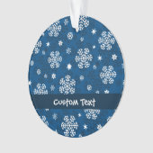Snowflakes Patroon op blauw Ornament (voorkant)