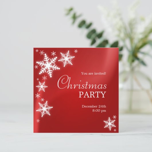 Snowflakes Red Kerstparty uitnodiging (Staand voorkant)