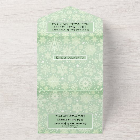 Snowflakes Sneeuwgroene winter Wonderland Weddensc All In One Uitnodiging (Buitenkant)