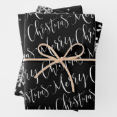 Snowflakes, van zwarte en witte kerst inpakpapier vel (In situ)