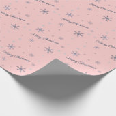 Snowflakes voor prettige kerstroze kerst cadeaupapier (Hoek)