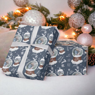 Snowglobe voor prettige kerstillustratie cadeaupapier