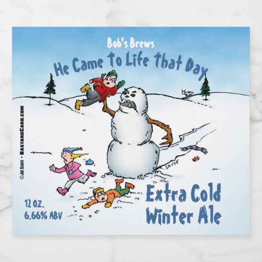 Snowman Attacks Funny Cartoon Bier Etiket (Enkel label)