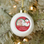 Snowman Baby's eerste kerstfoto Keramische Bal Ornament<br><div class="desc">Kute Photo-kerstversiering met een schattig meisje Snowman op een roze en witte poka-stip-achtergrond,  voeg gewoon UW FOTO toe! Ideaal voor eerste Kerstmis en tweede Kerstmis. Een Wonderd kerstcadeau zal zeker nog vele jaren worden gekoesterd.</div>