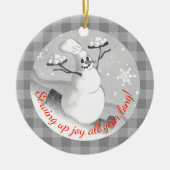 Snowman chef-kok serveren sneeuwballen Kerst ornam Keramisch Ornament (Voorkant)