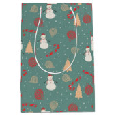 Snowman & Christmas Icons Pattern- Playful Holiday Medium Cadeauzakje (Voorkant)