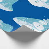 Snowman die een bovenste hoed heeft cadeaupapier