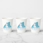 Snowman die een bovenste hoed heeft papieren bekers