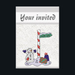 Snowman en Noordpool - Kaart<br><div class="desc">De sneeuwman is gekleed met blauwe handschoenen en knoppen. De sneeuwman staat naast een witte en rode pool met een groen teken dat "Noordpool" zegt. De geschenken liggen naast de stok. Witte sneeuw ligt op de grond. Deze uitnodigingen zijn een geweldige manier om iemand uit te nodigen voor een feestje....</div>