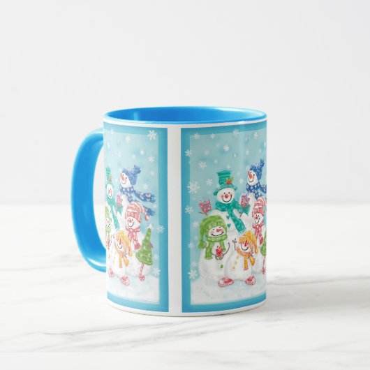 Snowman-familie in de sneeuw mok (Voorkant links)
