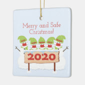 Snowman Familie van het Vijfface Masker Kerstmis 2 Keramisch Ornament (Links)