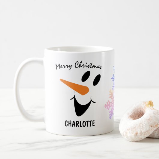 Snowman glimlachen met open mond. Vrolijk kerstfee Koffiemok (Met donut)