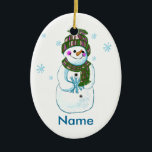 Snowman Granny Keramisch Ornament<br><div class="desc">Snowman Granny Ornament, Snowman t-shirts, sneeuwmannelijk shirt, kleding, geschenken van ArtMuvz Illustratie. Snowman Grandma t-shirt voor uw verjaardag en kerstcadeau.Als u uw eigen wensen wilt maken, klikt u op "personaliseer deze sjabloon" en bewerkt u de velden die voor uw eigen cadeau zijn opgegeven. U kunt jouw naam toevoegen of in...</div>