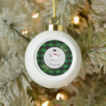 Snowman Green Buffalo Pset Framed Ornament<br><div class="desc">Decoreer je kerstboom dit vakantieseizoen met een Snowman Green Buffalo Pset Framed Ornament. Het ontwerp van het ornament is voorzien van een doos voorzien van pijnboomtakken en charmante sneeuwman tegen een buffelpleister. Extra cadeautjes en vakantiepunten zijn ook bij dit ontwerp beschikbaar.</div>