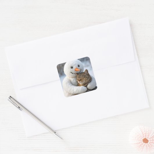 Snowman Hugging a Tabby Cat Vierkante Sticker (Envelop)