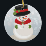 Snowman Keramisch Ornament<br><div class="desc">Cute Snowman Breng veel meer vakantiewaanzin naar je boom met een aangepast keramisch siermiddel. Voeg familiefoto's,  afbeeldingen en persoonlijke berichten toe aan beide zijden van deze afbeelding. Een streng gouden draad maakt het gemakkelijk om deze fantastische kluts op te hangen.</div>