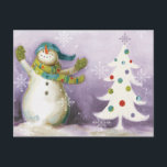 Snowman met Winter Mittens en kerstbomen Feestdagenkaart<br><div class="desc">© Lisa Audit / Wild Apple.  Dit afbeelding is voorzien van een sneeuwman met wintermitters en een groene sjaal. Ook in het afbeelding zijn er twee witte kerstbomen.</div>