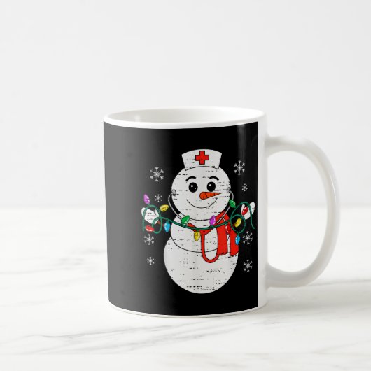 Snowman Nurse Christmas Stethoscope Xmas Scrub Top Koffiemok (Rechts)