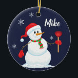 Snowman Plumber Ornament Personalized<br><div class="desc">Een sneeuwpop omvormen als loodgieter. Ideaal voor de loodgieter in je leven. Pas het aan met hun naam. U kunt een speciaal bericht aan de rug van de versiering toevoegen als u houdt van. Grafische kaart die is goedgekeurd door grafiesfactoring.com</div>