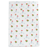 Snowman, sneeuwvlokken en cadeauboxpatroon op wit medium cadeauzakje (Voorkant)