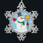 Snowman Tin Sneeuwvlok Ornament<br><div class="desc">Snowman met maishusk-bezem.</div>