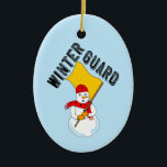 Snowman Winter Guard Metal Ornament<br><div class="desc">De tekst van de wintergarde met een sneeuwpop die een vlag draagt en een sjaal met vlaggen draagt,  is een humoristisch ontwerp voor de colorguard en de wintergarde bij de geboorte en feestdagen</div>