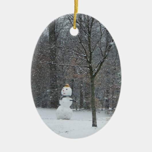 Snowman Winter Sneeuwscene van de buren Keramisch Ornament (Voorkant)