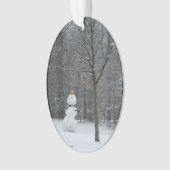 Snowman Winter Sneeuwscene van de buren Ornament (voorkant)