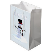 Snowman with hat and scarf. I Love Snow Medium Cadeauzakje (Achterkant Gekanteld)