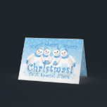 Snowman Wonderland voor Niece Card Feestdagen Kaart<br><div class="desc">Kleine sneeuwpoppen met blauwe petten, sjaals en luie wanten met delicate sneeuwvlokken die uit de winterhemel vallen, zullen tijdens de feestdagen een glimlach veroorzaken. Snowman verwondert zich van wenskaart voor nicht. Pas het binnenversum aan met behulp van de meegeleverde sjabloon. Je kunt ook genieten van overeenkomende sneeuwpop-design op andere kaarten...</div>