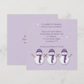 Snowmen met Paarse Petten Scarves Kerstmis Invitat Kaart (Voorkant / Achterkant)