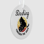 Snowmobiing - Dashing door de sneeuw Ornament (voorkant)