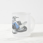 Snowmobile cartoon illustratie matglas koffiemok (Voorkant rechts)