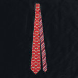 Snowmobiles Patterned Red, White en Blue Stropdas<br><div class="desc">Deze patterned necktie is feestelijk genoeg voor Kerstmis, maar met zijn sneeuwmobieltje kun je dit sneeuwsport stropdas de hele winter door draag. Het bevat een patroon van sneeuwscooters, sneeuwbergen en vloeiende wolken in tinten blauw en ivoor of crème tegen een rode achtergrond. De achterkant heeft een coördinerend diagonaal vormgegeven vormgeving....</div>