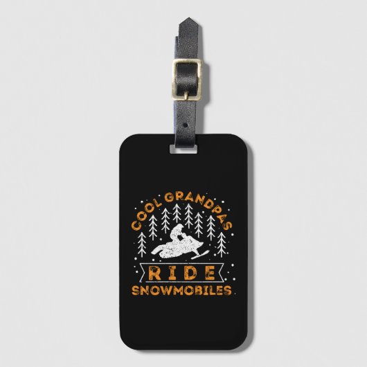 Snowmobiling - Cool Grandpas Ride Snowmobiles Bagagelabel (Voorkant (verticaal))