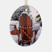Snowy Adirondack Chairs in Winter Foto Keramisch Ornament (Rechts)