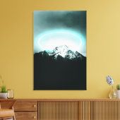 Snowy berg mysterieus blauw neonlicht canvas afdruk (Insitu (Woonkamer))