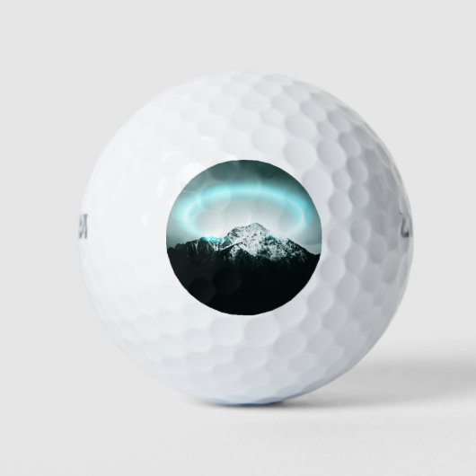 Snowy berg mysterieus blauw neonlicht golfballen (Voorkant)