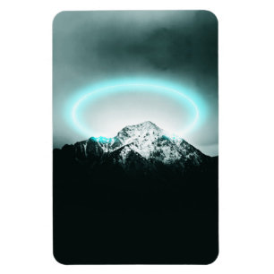 Snowy berg mysterieus blauw neonlicht magneet