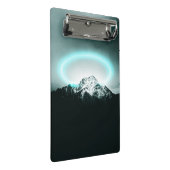 Snowy berg mysterieus blauw neonlicht mini klembord (Schuin)