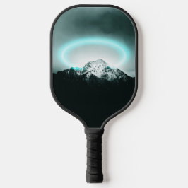Snowy berg mysterieus blauw neonlicht pickleball paddle