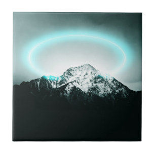 Snowy berg mysterieus blauw neonlicht tegeltje