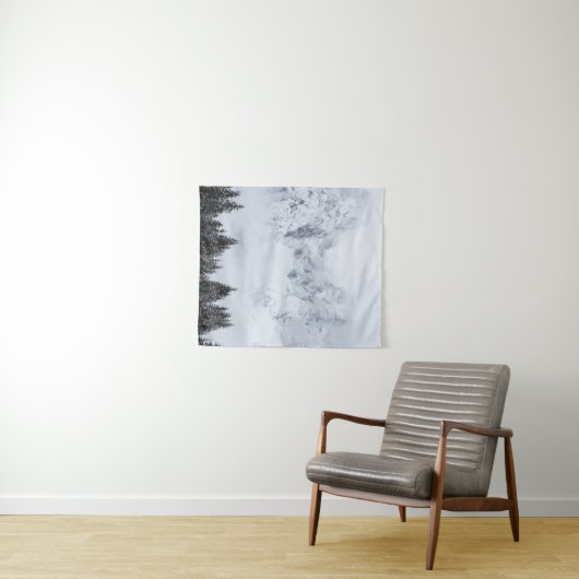 Snowy-bergen en sparsaus-bos wandkleed (In Situ (horizontaal))