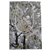 Snowy Blossom Gift Bag Medium Cadeauzakje (Voorkant)