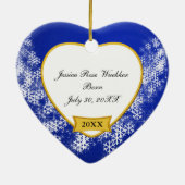 Snowy Blue Baby's eerste kerstfoto Keramisch Ornament (Achterkant)