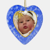 Snowy Blue Heart Baby's eerste Kerstmis Keramisch Ornament (Rechts)