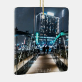 Snowy Canalside Walk Keramisch Ornament (Rechts)