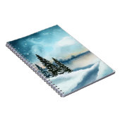 Snowy dennenbomen in de buurt van een meer notitieboek (Rechterzijde)