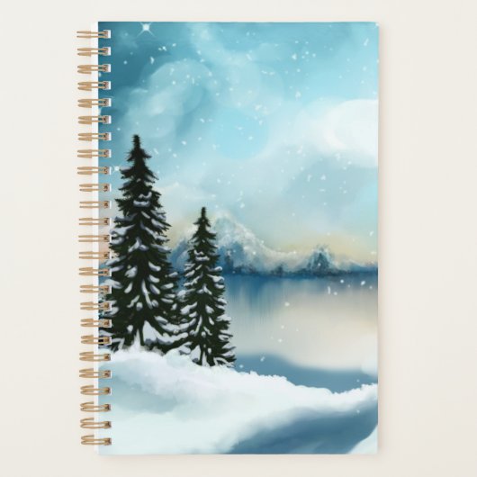 Snowy dennenbomen in de buurt van een meer planner (Voorkant)